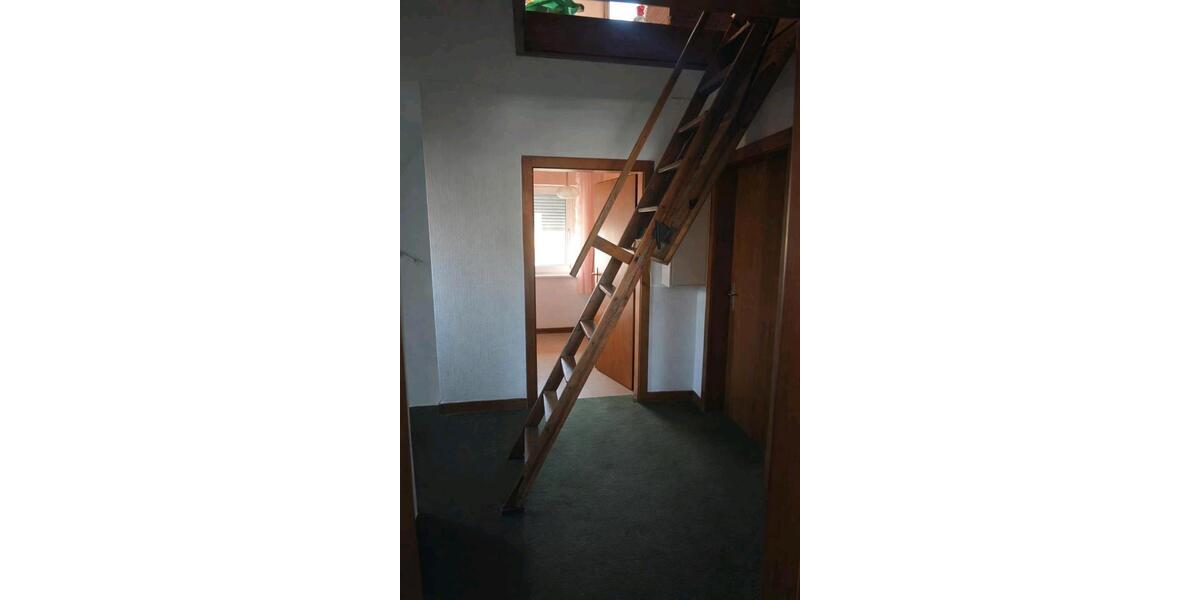 Einfamilienhaus Biedenkopf - 7 Zimmer, 101 m&sup2;, 195.000&euro; | Angebot:25292733