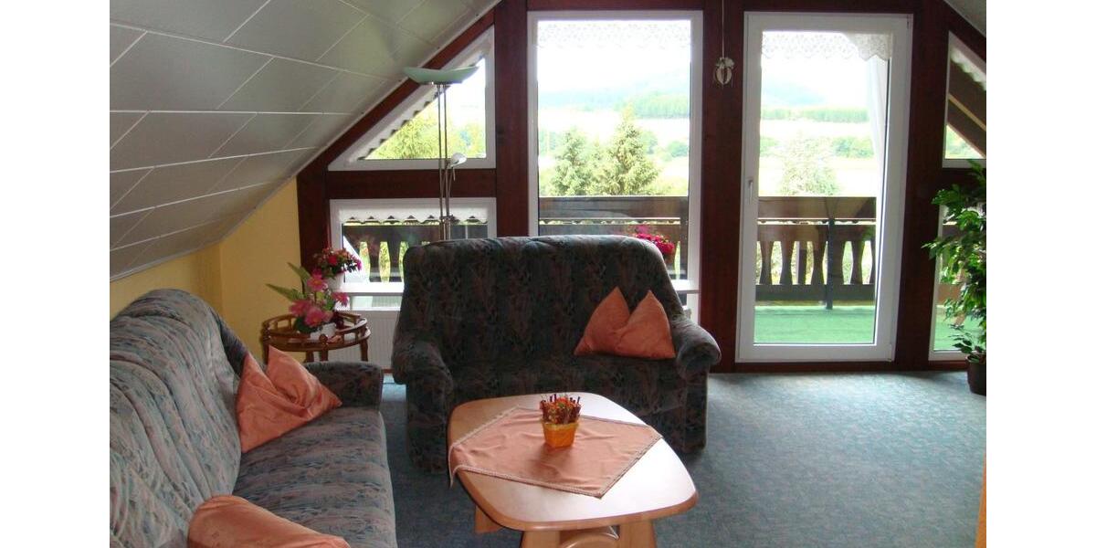 Einfamilienhaus Battenberg (Eder) - 8 Zimmer, 270 m&sup2;, 395.000&euro; | Angebot:26133952