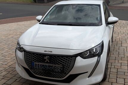 Peugeot e-208 56.603 km 14.500 &euro; Allendorf (Eder) 35108