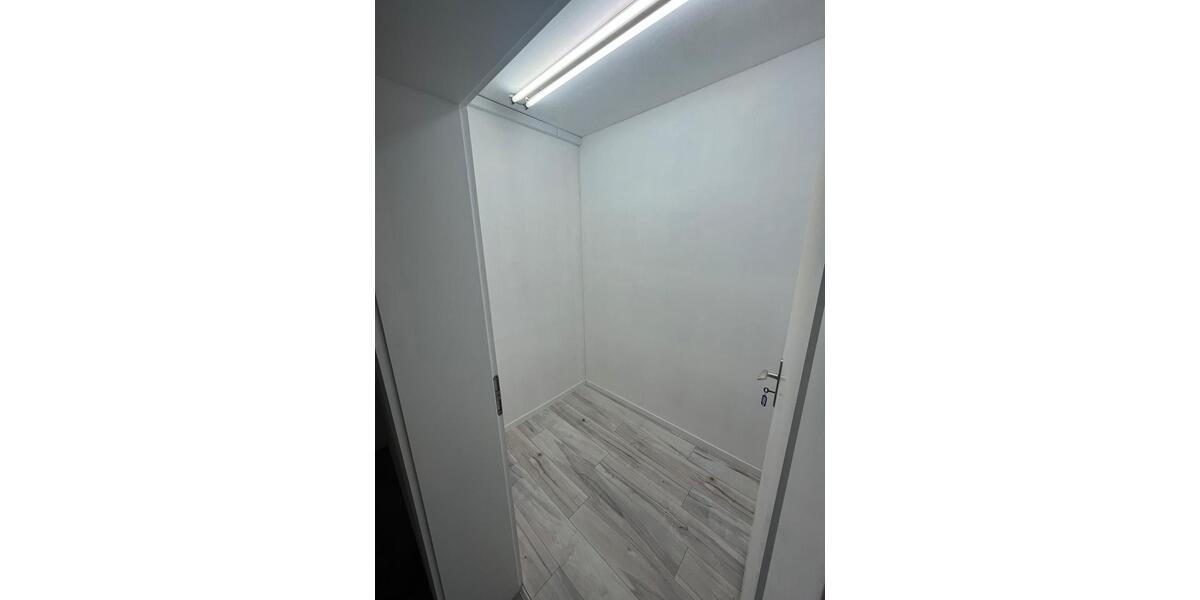 Erdgeschoßwohnung Gladenbach - 1 Zimmer, 93 m&sup2;, 1.005&euro; | Angebot:25962792