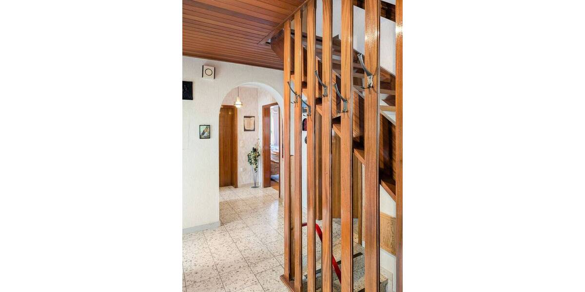 Einfamilienhaus Bad Laasphe - 6 Zimmer, 183 m&sup2;, 289.000&euro; | Angebot:25775252