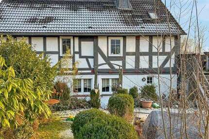 Haus Cölbe - 6 Zimmer, 205 m&sup2;, 344.600&euro; | Angebot:24767808