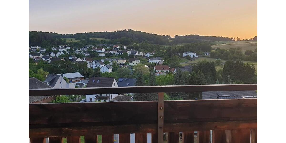 Etagenwohnung Steffenberg - 10 Zimmer, 227 m&sup2;, 179.000&euro; | Angebot:25915457