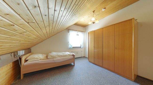 Einfamilienhaus Bad Endbach - 8 Zimmer, 204 m&sup2;, 213.000&euro; | Angebot:25726242