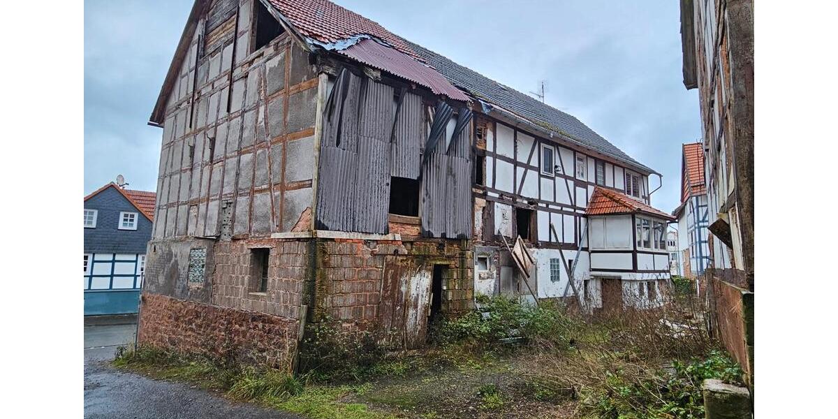 Einfamilienhaus Frankenberg (Eder) - 7 Zimmer, 120 m&sup2;, 21.999&euro; | Angebot:26099651