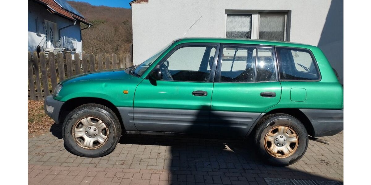 Toyota RAV 4 208.000 km 3.500 &euro; Lohra 35102