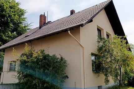 Haus Lollar - 9 Zimmer, 220 m&sup2;, 530.000&euro; | Angebot:26786583