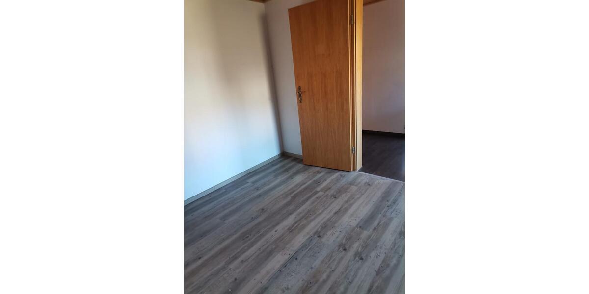 Etagenwohnung Frankenberg (Eder) - 4 Zimmer, 80 m&sup2;, 700&euro; | Angebot:25945241