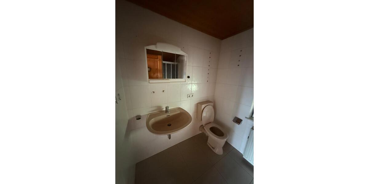 Dachgeschoßwohnung Frankenberg (Eder) - 2 Zimmer, 75 m&sup2;, 650&euro; | Angebot:24239943