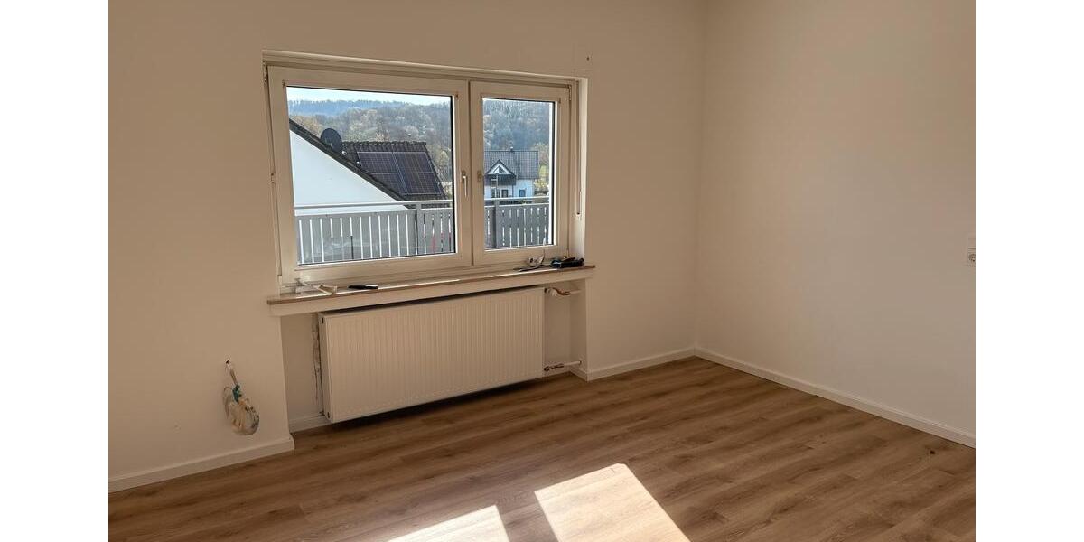 Etagenwohnung Lahntal - 3 Zimmer, 90 m&sup2;, 980&euro; | Angebot:26047264