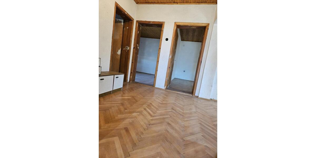 Einfamilienhaus Homberg (Ohm) - 6 Zimmer, 140 m&sup2;, 80.000&euro; | Angebot:14911780