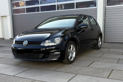 VW Golf 109.500 km 8.300 &euro; Rabenau 35466