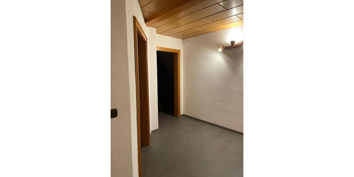 Etagenwohnung Lahntal - 3 Zimmer, 98 m&sup2;, 800&euro; | Angebot:23767964