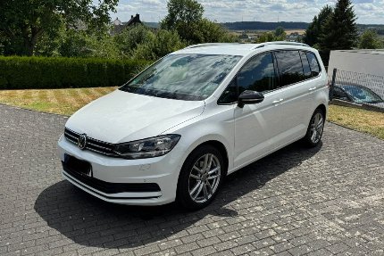 VW Touran 112.155 km 21.599 &euro; Bischoffen 35649