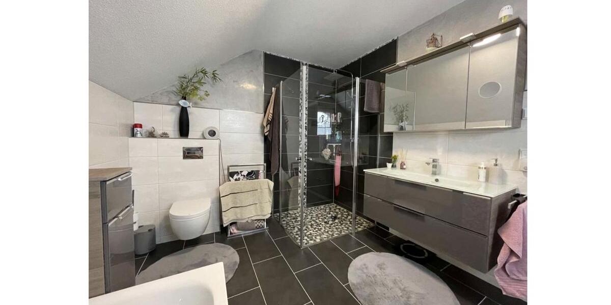 Einfamilienhaus Allendorf (Eder) - 4 Zimmer, 150 m&sup2;, 430.000&euro; | Angebot:27053461