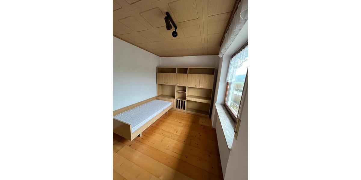 Einfamilienhaus Cölbe - 7 Zimmer, 170 m&sup2;, 350.000&euro; | Angebot:26168102