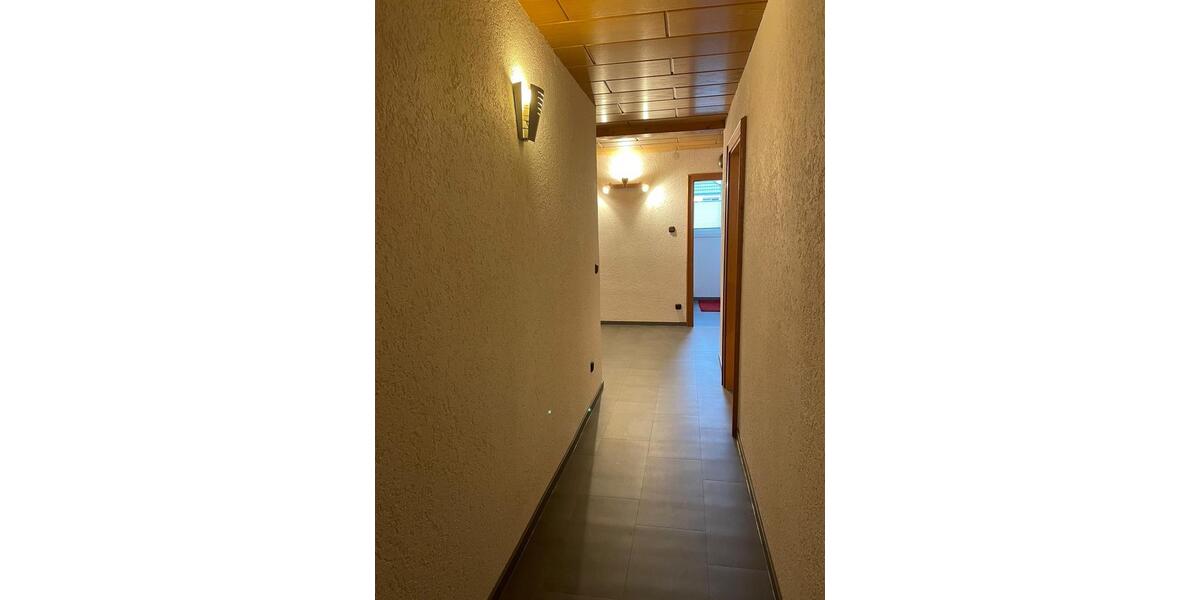 Etagenwohnung Lahntal - 3 Zimmer, 98 m&sup2;, 800&euro; | Angebot:23767964