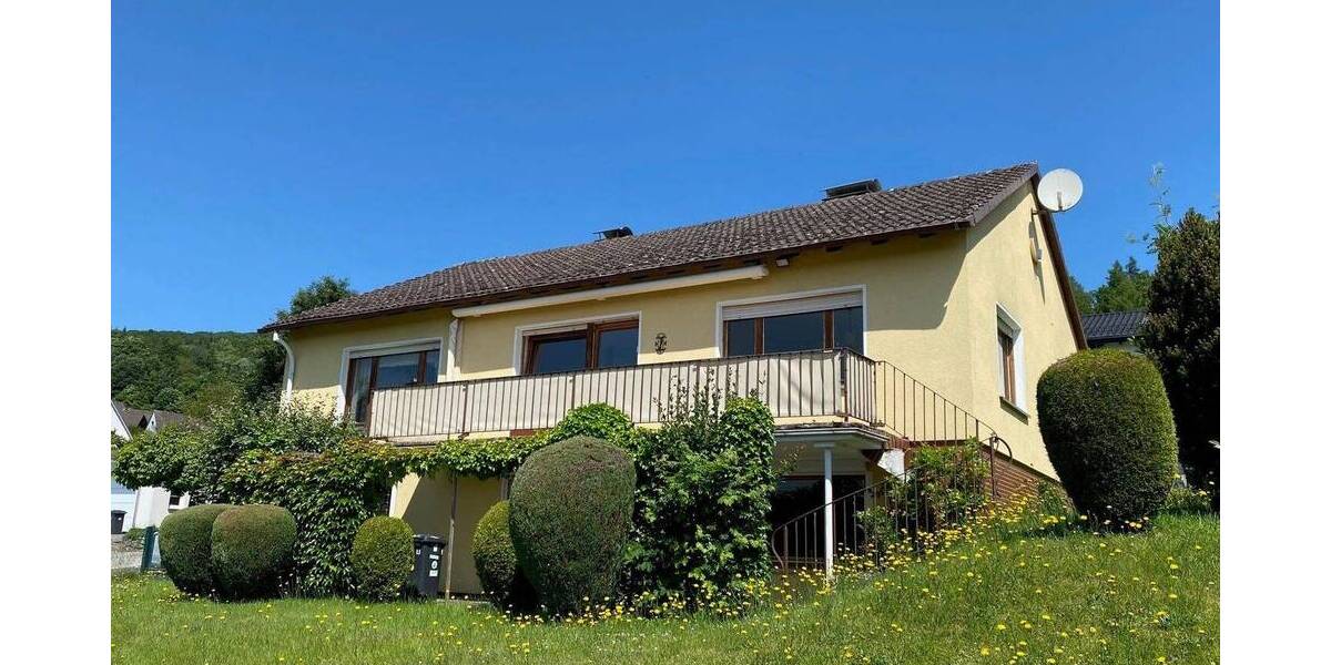 Einfamilienhaus Bad Laasphe - 5 Zimmer, 107 m&sup2;, 190.000&euro; | Angebot:25667526
