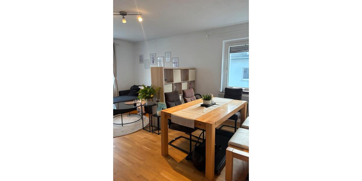 Etagenwohnung Gießen - 2 Zimmer, 65 m&sup2;, 1.070&euro; | Angebot:25873631