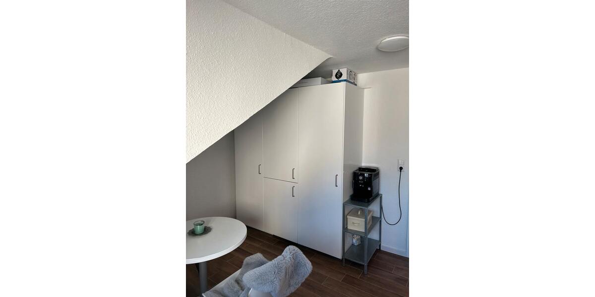 Dachgeschoßwohnung Gießen Schlangenzahl - 3 Zimmer, 70 m&sup2;, 814&euro; | Angebot:26010385
