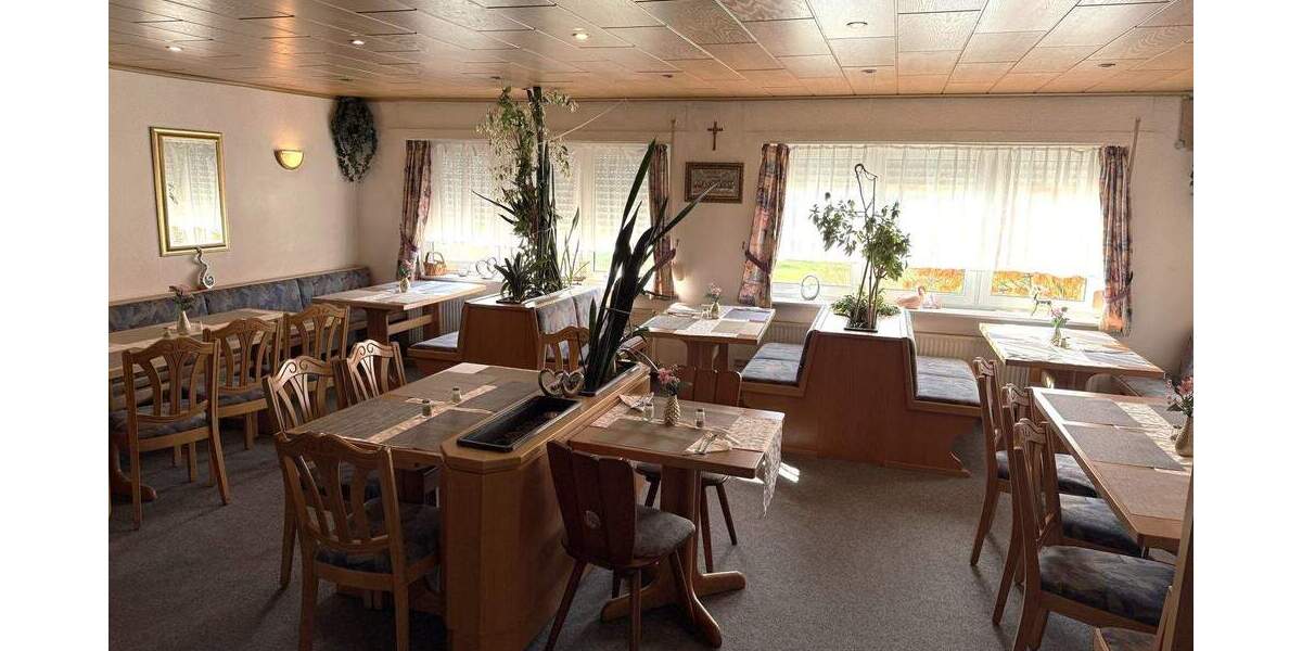 Mehrfamilienhaus, Wohnhaus Hatzfeld (Eder) Hatzfeld - 5 Zimmer, 239 m&sup2;, 160.000&euro; | Angebot:25742980