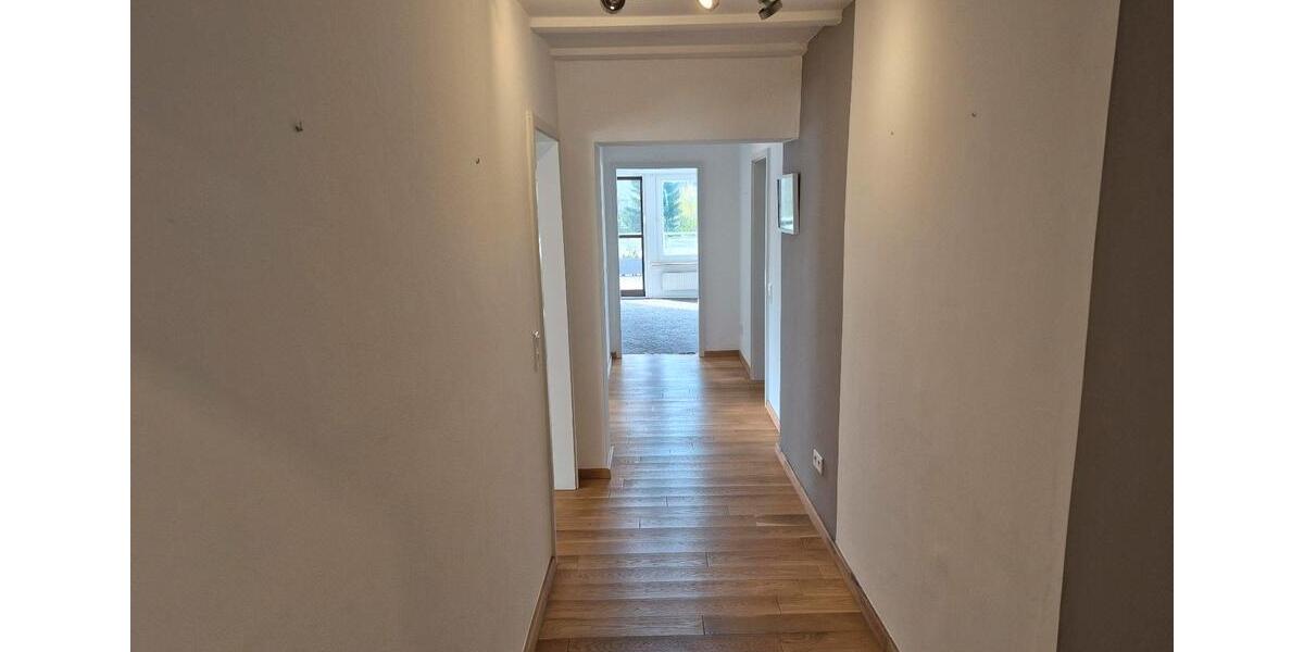 Mehrfamilienhaus, Wohnhaus Burgwald - 8 Zimmer, 159 m&sup2;, 345.000&euro; | Angebot:23595903