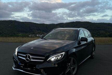 Mercedes-Benz C 220 180.000 km 17.350 &euro; Breidenbach 35236