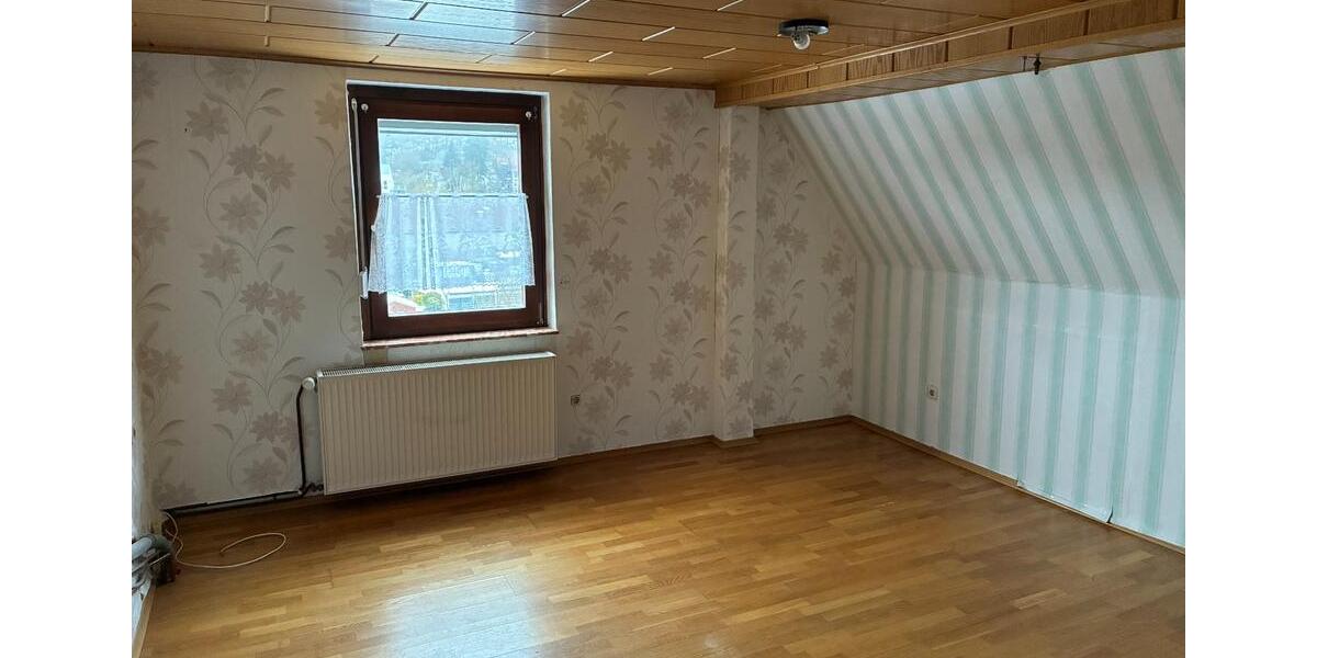 Etagenwohnung Frankenberg (Eder) - 4 Zimmer, 80 m&sup2;, 790&euro; | Angebot:25413953