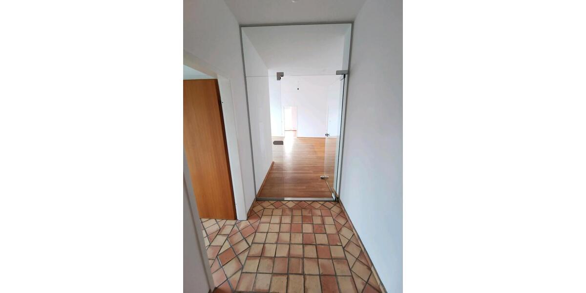 Etagenwohnung Wettenberg - 2.5 Zimmer, 74 m&sup2;, 329.000&euro; | Angebot:26398724