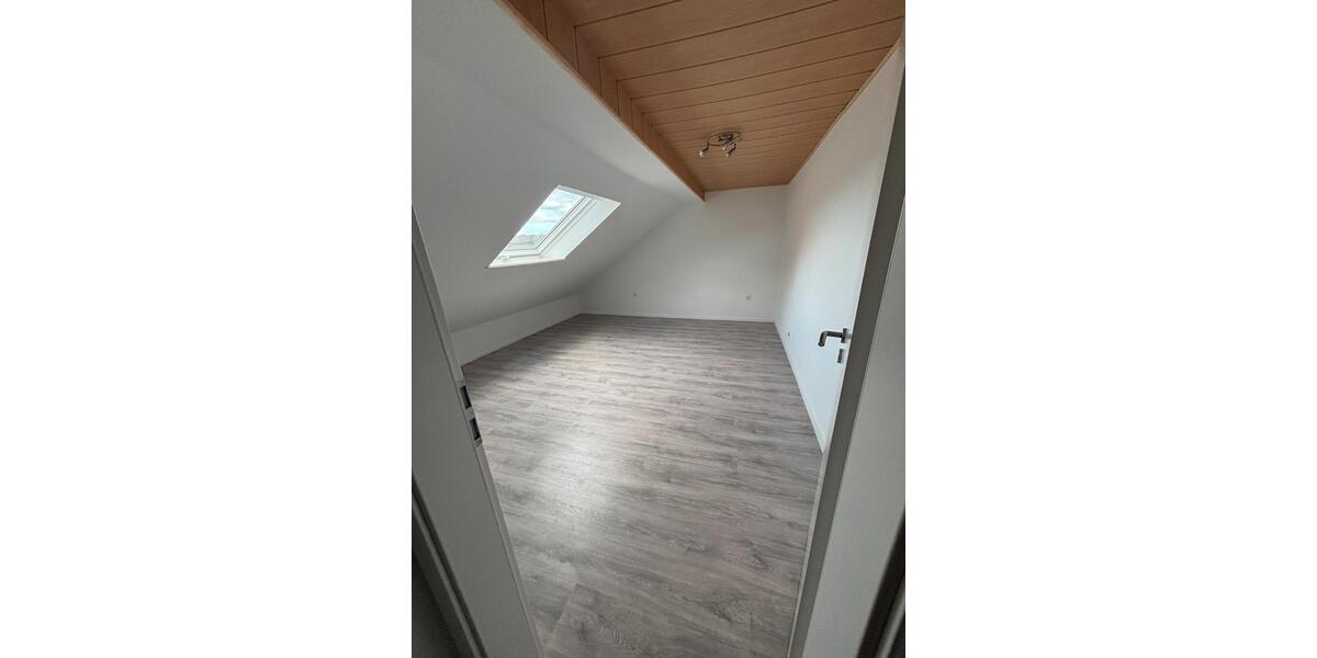 Dachgeschoßwohnung Frankenberg (Eder) - 3 Zimmer, 600&euro; | Angebot:23501256