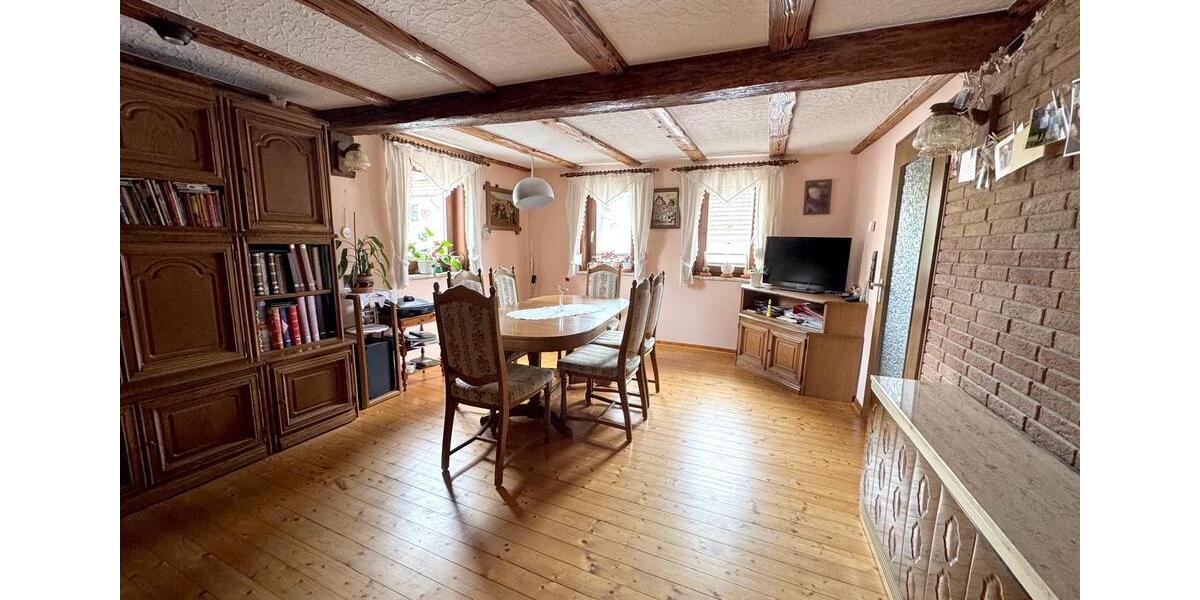 Mehrfamilienhaus, Wohnhaus Kirtorf - 10 Zimmer, 280 m&sup2;, 440.000&euro; | Angebot:26987344