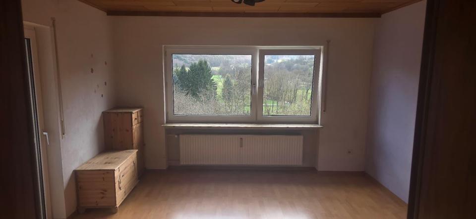 Etagenwohnung Dautphetal - 3 Zimmer, 98 m&sup2;, 1.100&euro; | Angebot:26049641