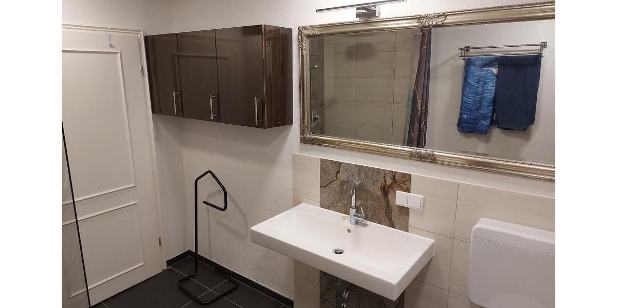 Etagenwohnung Münchhausen - 8 Zimmer, 130 m&sup2;, 1.150&euro; | Angebot:25701477