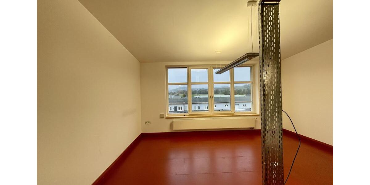 Gewerbeobjekt Frankenberg (Eder) - 2.750&euro; | Angebot:18001884