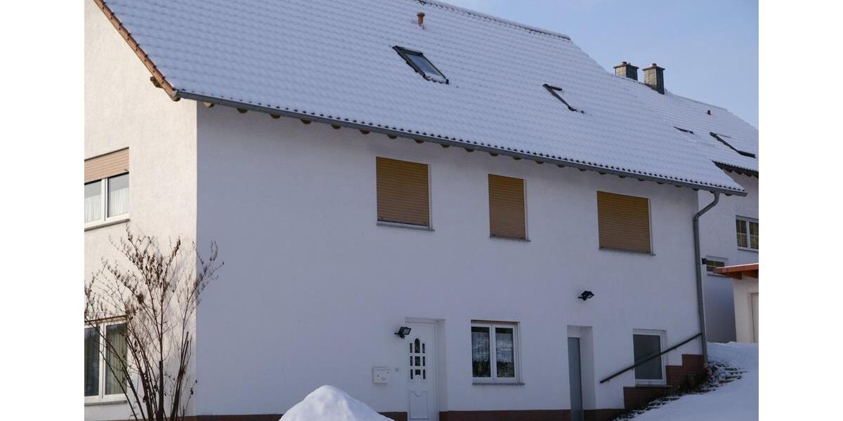 Etagenwohnung Frankenberg (Eder) - 2 Zimmer, 75 m&sup2;, 522&euro; | Angebot:25935559