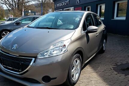 Peugeot 208 186.465 km 3.990 &euro; Rauschenberg 35282