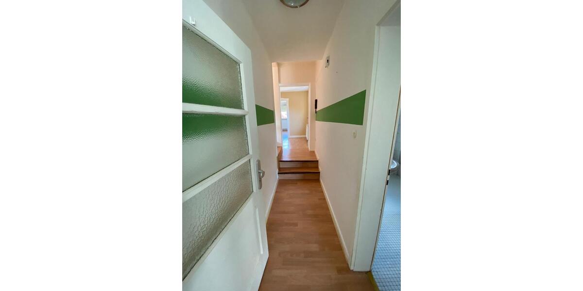 Dachgeschoßwohnung Siegbach - 3 Zimmer, 100 m&sup2;, 650&euro; | Angebot:25807226