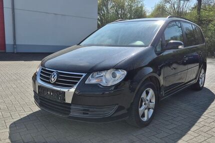 VW Touran 242.000 km 3.499 &euro; Gießen 35398