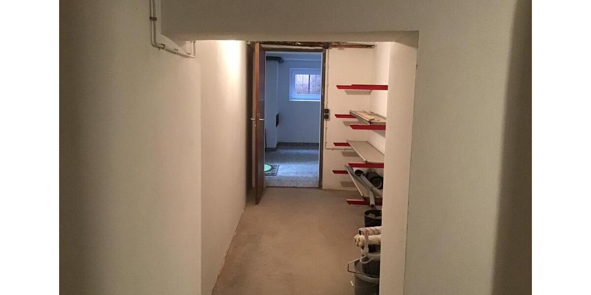 Einfamilienhaus Gilserberg - 8 Zimmer, 225 m&sup2;, 1.500&euro; | Angebot:24099540