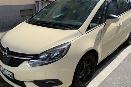 Opel Zafira Tourer 300.196 km 4.600 &euro; Gießen 35390
