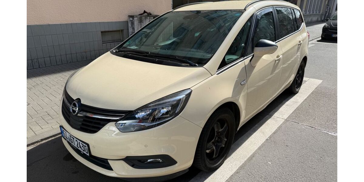 Opel Zafira Tourer 300.196 km 4.600 &euro; Gießen 35390
