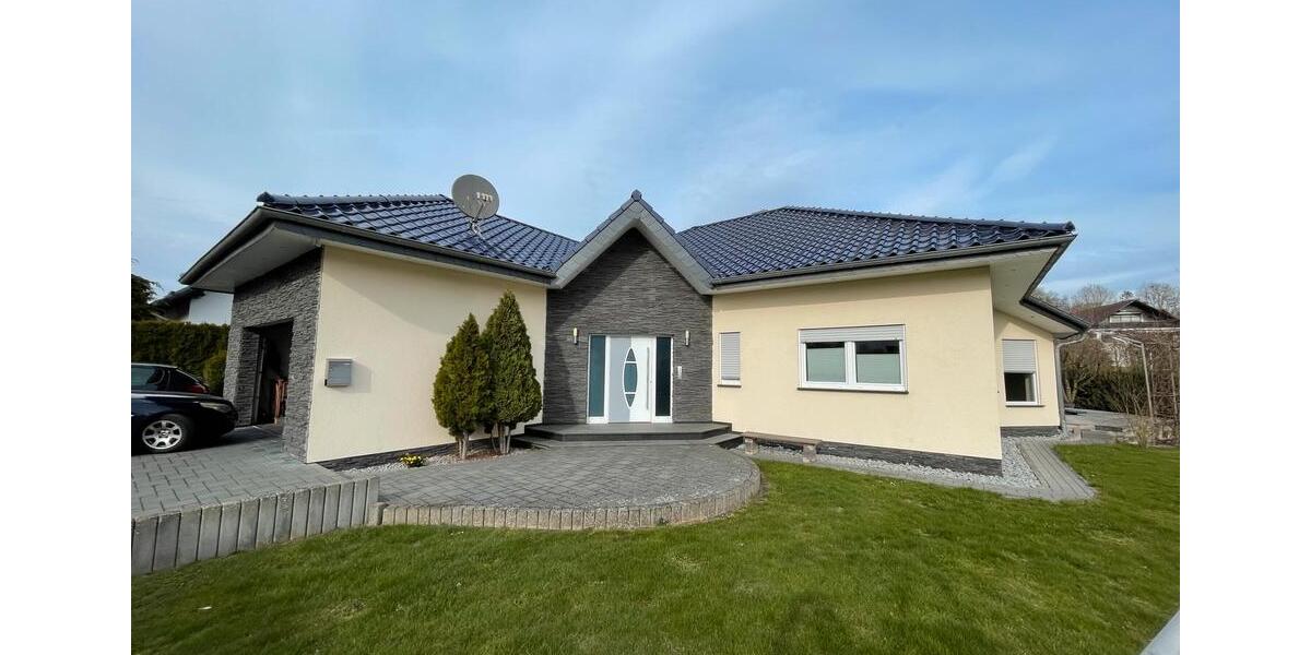 Bungalow Frankenberg (Eder) - 5 Zimmer, 200 m&sup2;, 450.000&euro; | Angebot:25872903