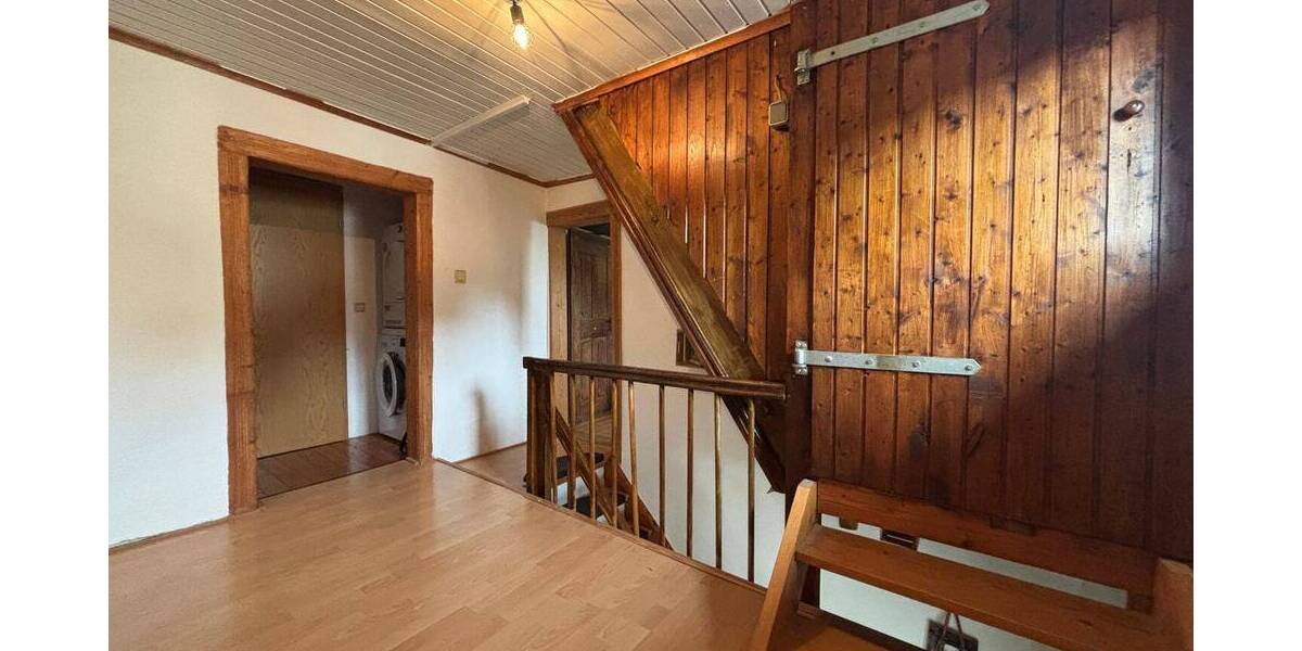 Einfamilienhaus Gilserberg / Sachsenhausen Sachsenhausen - 4 Zimmer, 143 m&sup2;, 205.000&euro; | Angebot:25689243