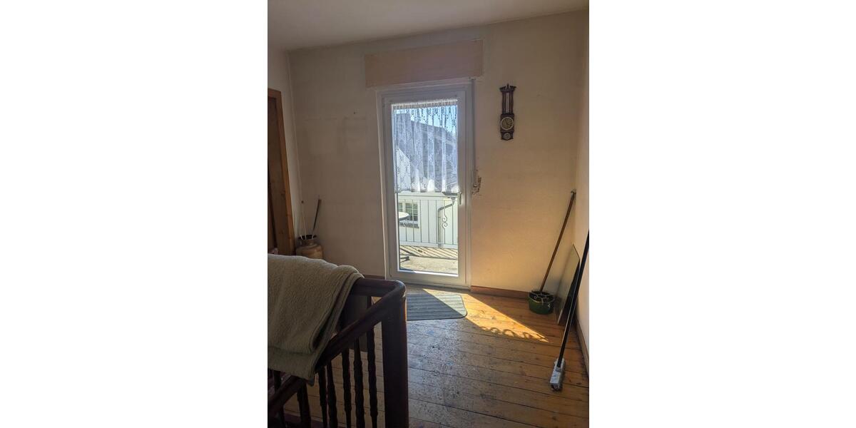 Einfamilienhaus Battenberg (Eder) - 5 Zimmer, 200 m&sup2;, 120.000&euro; | Angebot:26221855