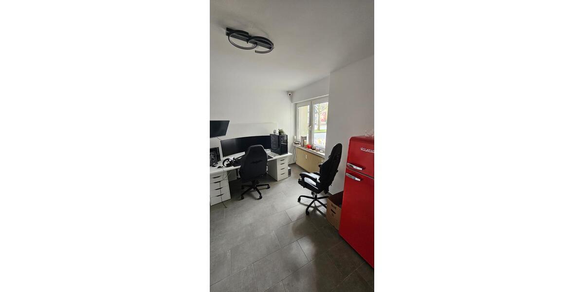 Etagenwohnung Gießen - 3 Zimmer, 87 m&sup2;, 1.100&euro; | Angebot:26020956