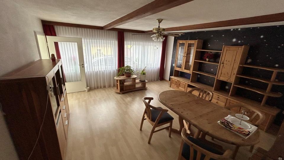 Einfamilienhaus Weimar (Lahn) - 7 Zimmer, 201 m&sup2;, 645.000&euro; | Angebot:27002302