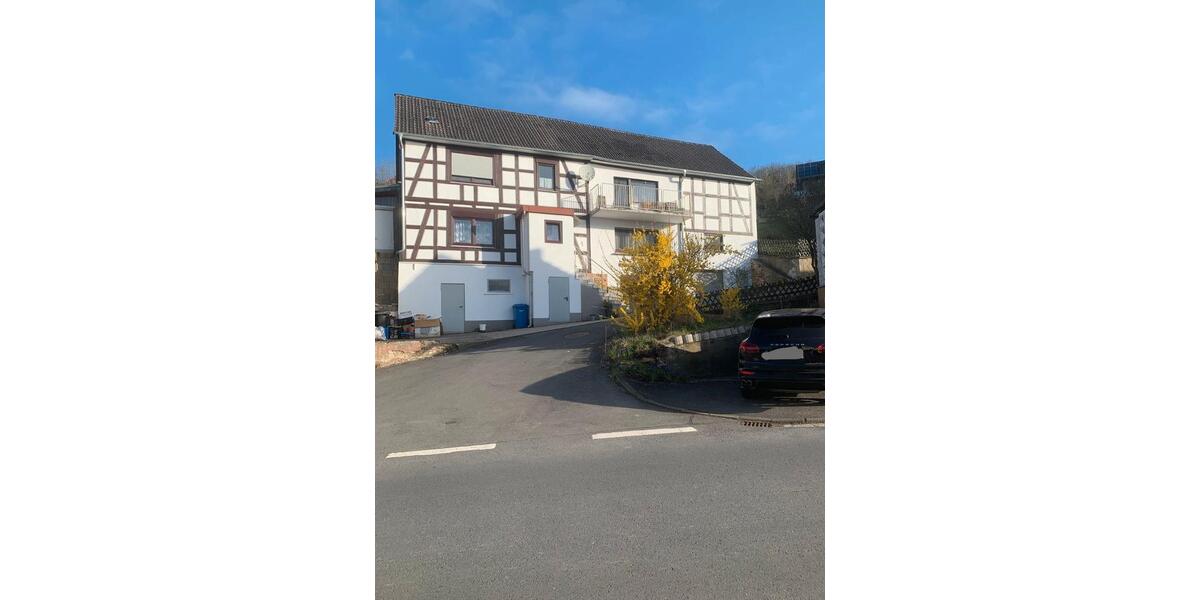 Mehrfamilienhaus, Wohnhaus Gilserberg - 8 Zimmer, 230 m&sup2;, 185.000&euro; | Angebot:26024103