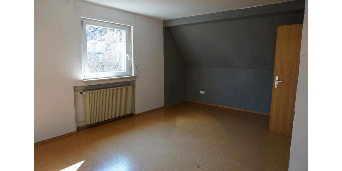 Einfamilienhaus Breidenbach - 7.5 Zimmer, 258 m&sup2;, 250.000&euro; | Angebot:25993048