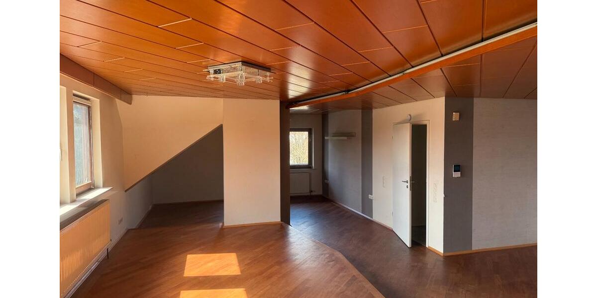 Dachgeschoßwohnung Frankenberg (Eder) - 3 Zimmer, 115 m&sup2;, 179.000&euro; | Angebot:26455293