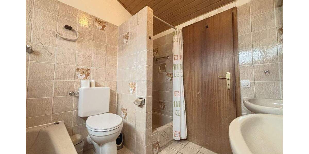 Einfamilienhaus Marburg Marbach - 7 Zimmer, 196 m&sup2;, 539.900&euro; | Angebot:25689222